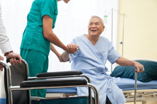 Coronavirus: how physiotherapists are helping patients recover
